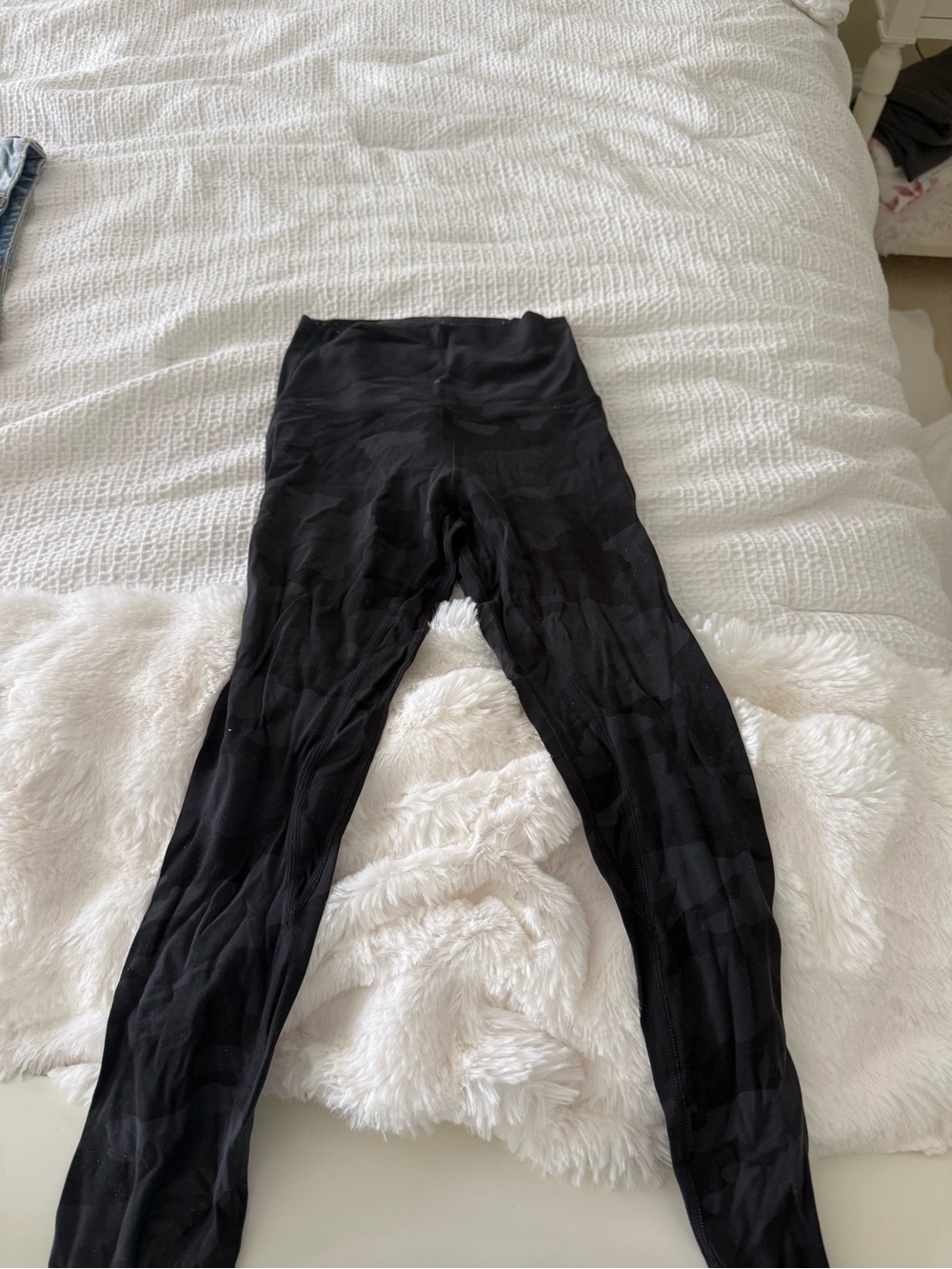 Lululemon camo leggings size 2